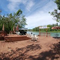 6bed/4 bath house on the Kenai River