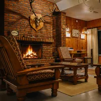 Rahue House - Fishing & Hunting Lodge
