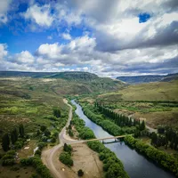 Rahue House - Fishing & Hunting Lodge