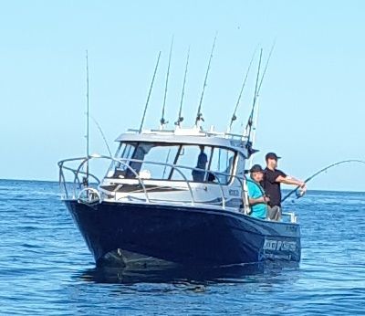 Hooked Up Charters - Auckland