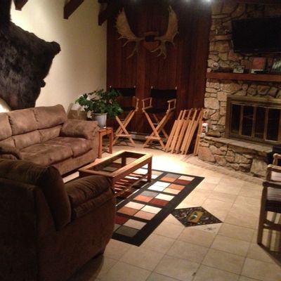 6bed/4 bath house on the Kenai River