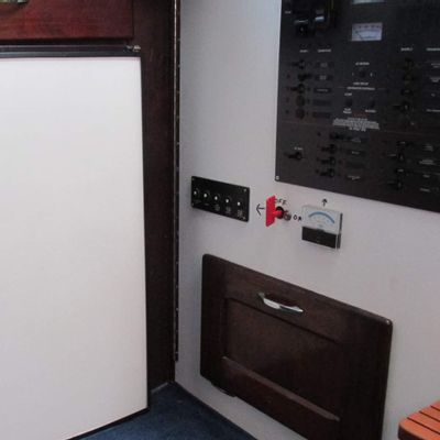 31 ft Sportfisher PV Hook Up