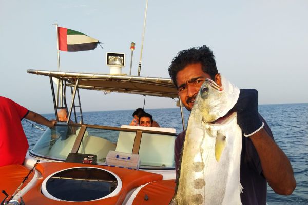 8 Anglers 4 Hours Fishing Dubai Marina
