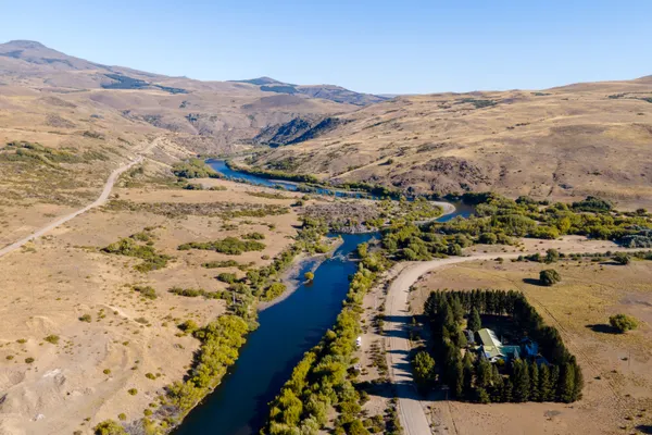 Rahue House - Fishing & Hunting Lodge