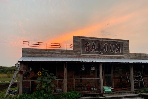Stay at the Saloon!